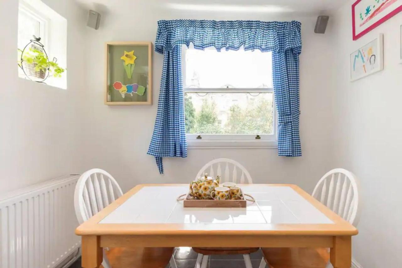 Charming 3bd Flat - 5 Minutes To Victoria Park Appartamento