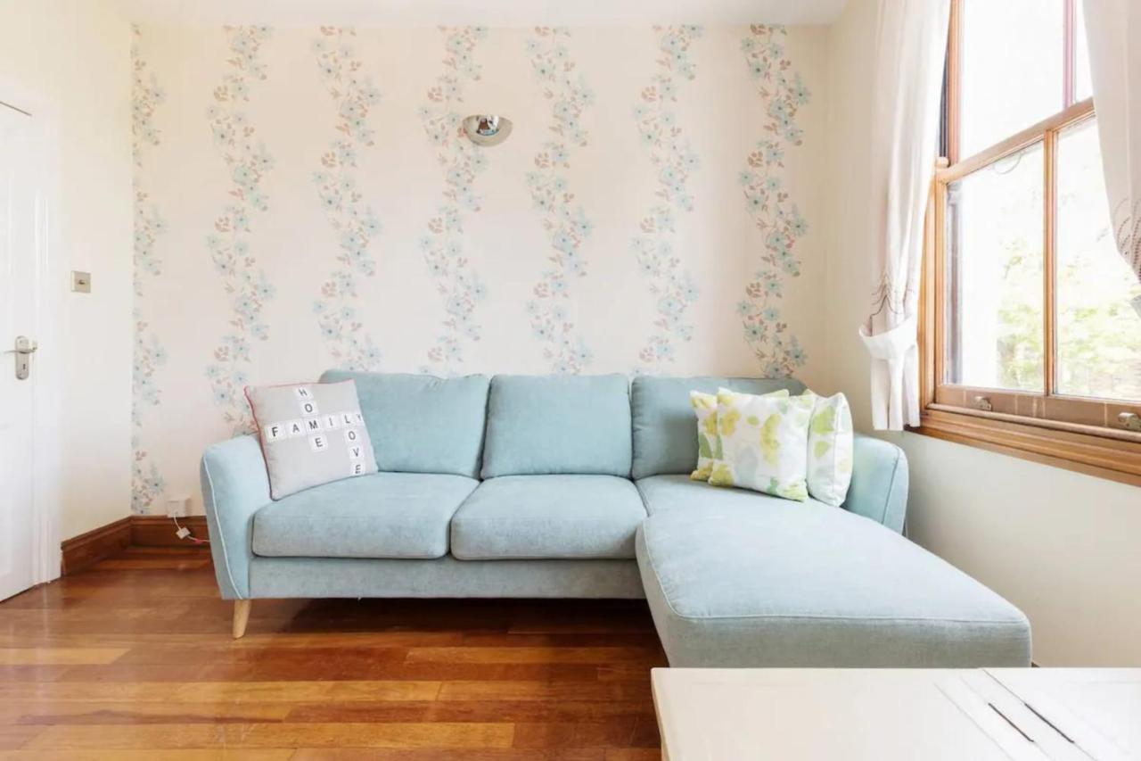 Charming 3bd Flat - 5 Minutes To Victoria Park * Londra